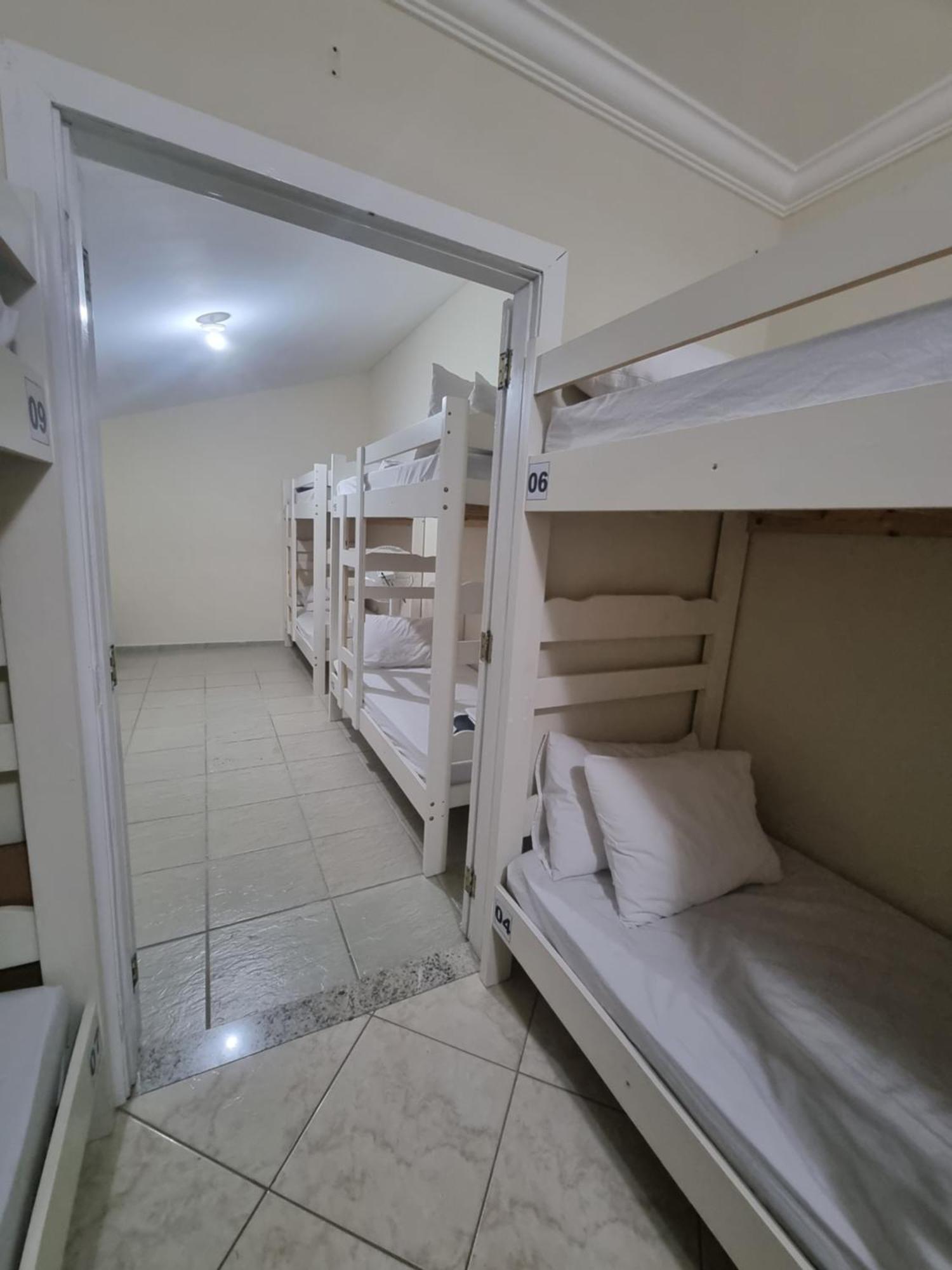 Zenit Hostel Da Cris カボ・フリオ エクステリア 写真